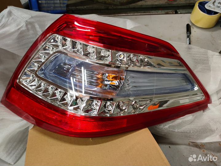 Фонарь задний правый Nissan Teana J32