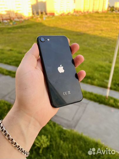 iPhone SE (2020), 64 ГБ