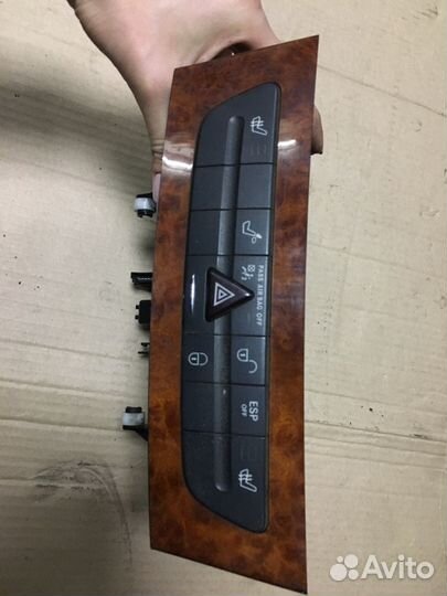 Ящик передней консоли Mercedes w211