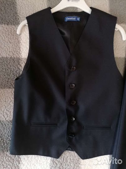 Костюм новый на мальчика размер 146