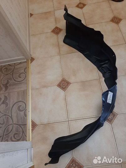 Подкрыльник королла180 передний правый