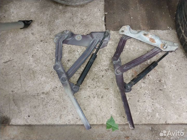 Петля капота опель вектра б