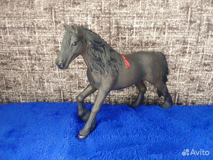 Фигурки лошадей schleich/mojo