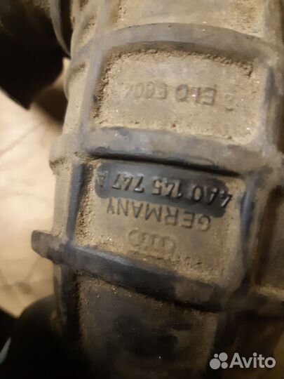 Патрубок возд.фильтра Ауди А6 С4 2,5TDI