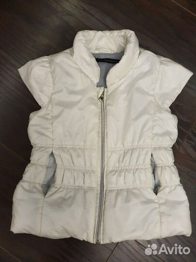 Теплый жилет для девочки