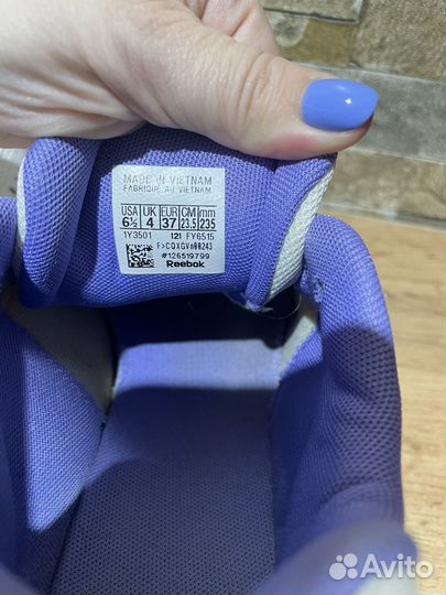 Кроссовки Reebok женские 235