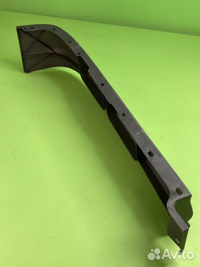 Спойлер бампера левый нижняя часть \MB Actros 1 ve