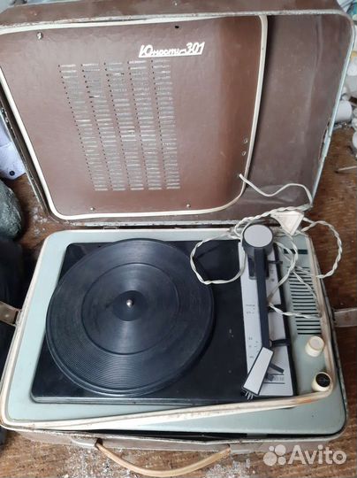 Патефон Юность