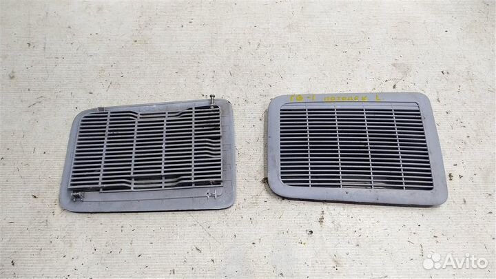 Решетка обшивки потолка Toyota Granvia KCH16 95-0