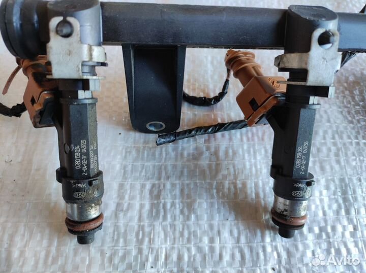 Рампа топливная Renault Logan 2 2018г