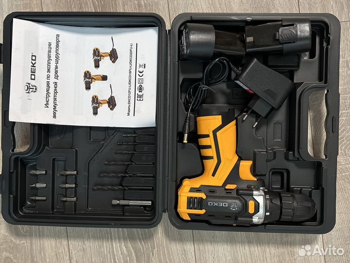 Навый шуруповерт, 2 акб, набор бит и сверел