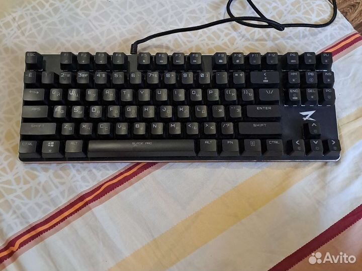 Игровая механическая клавиатура rgb