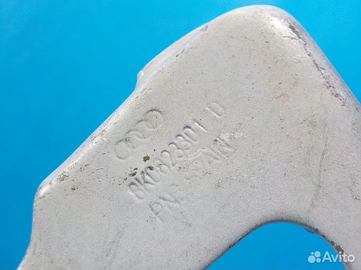 Петля капота левая Audi A4 (B8) 2007-2015