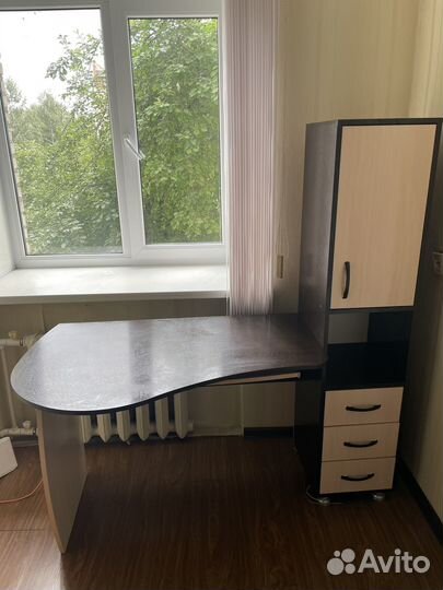 Компьютерный стол