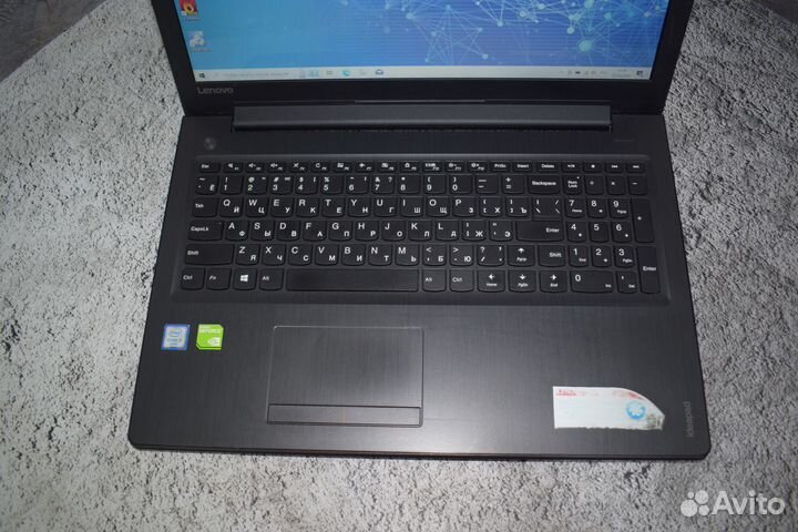 Ноутбук Lenovo на Core i3-6100U/ 920MX/ 8 GB