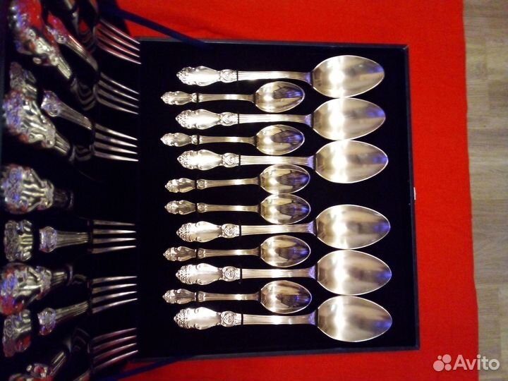 Набор столовых приборов мельхиор