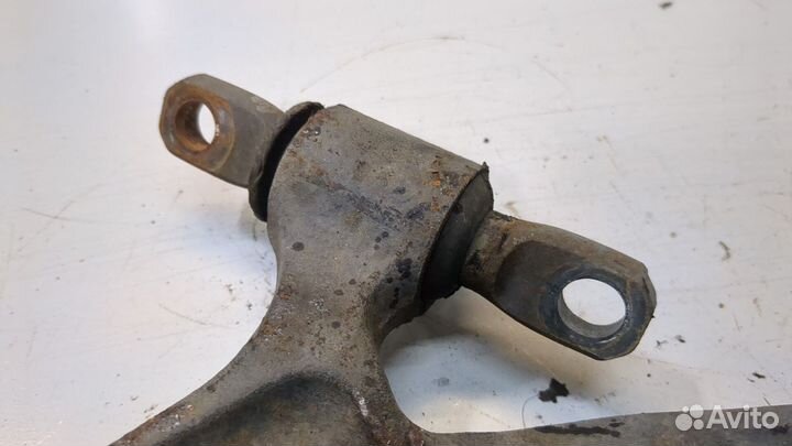 Рычаг подвески левый передний Lexus RX