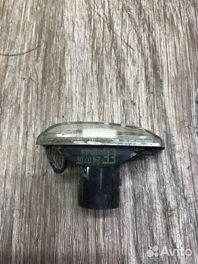 Повторитель поворота передний правый Opel Zafira B