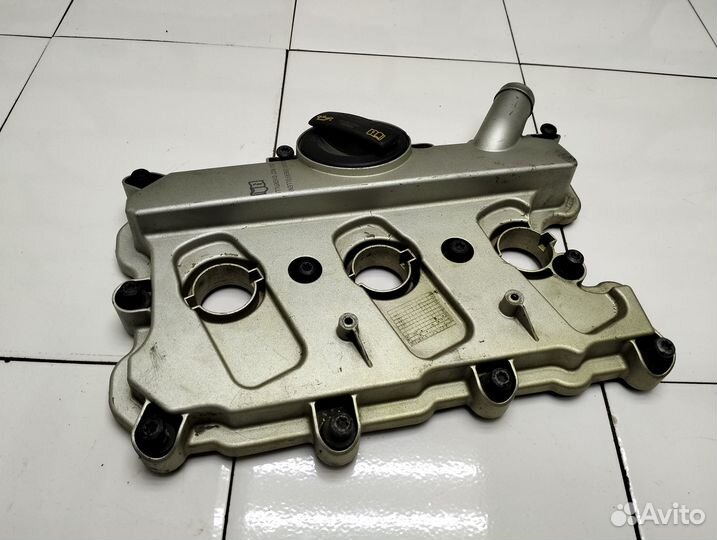 Крышка клапанная Audi A5 8T