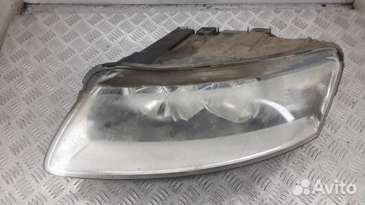 Фара левая audi A6 C6 (9NI02MR01)