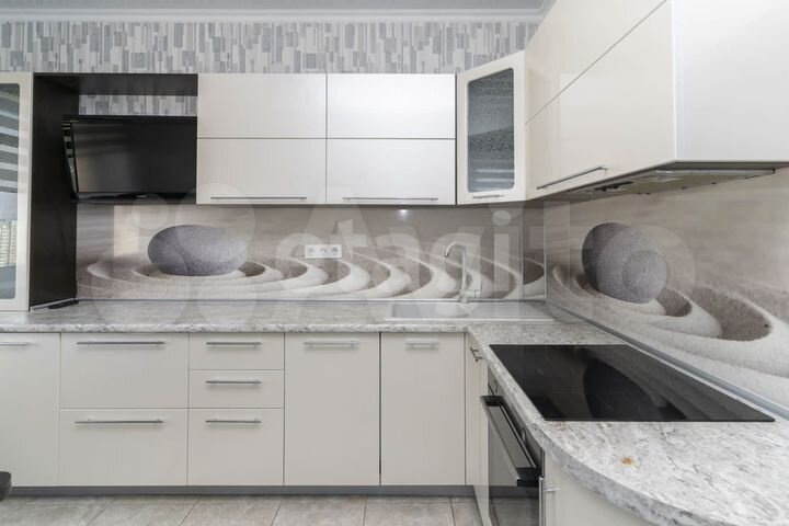 3-к. квартира, 79,3 м², 10/17 эт.