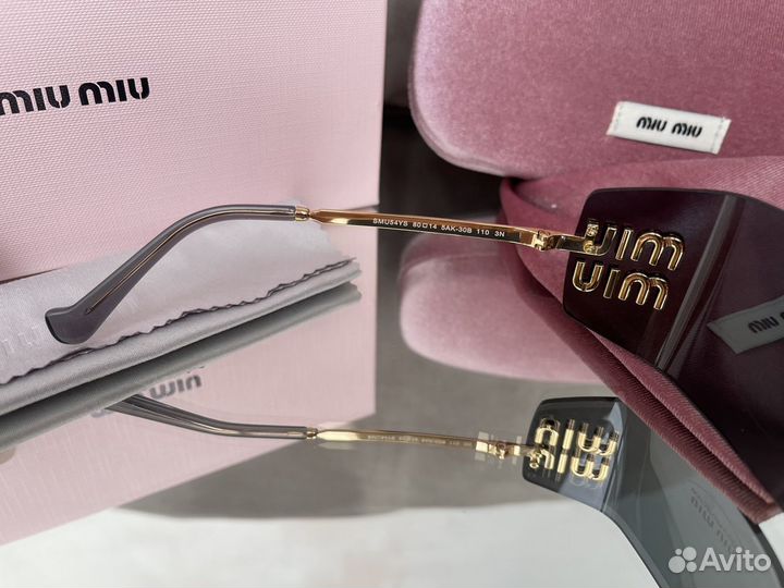 Солнцезащитные очки MIU MIU