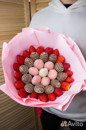 Клубника в шоколаде букет