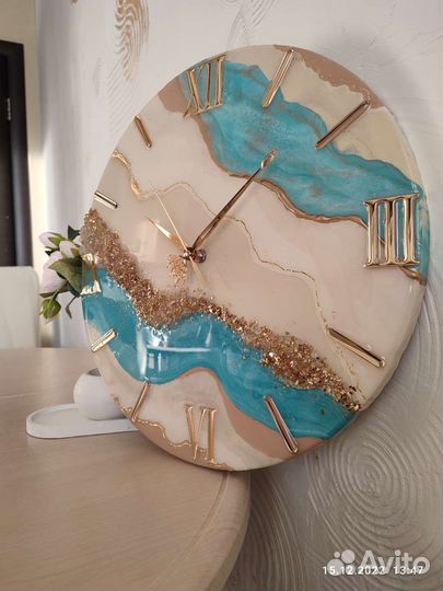 Часы из эпоксидной смолы