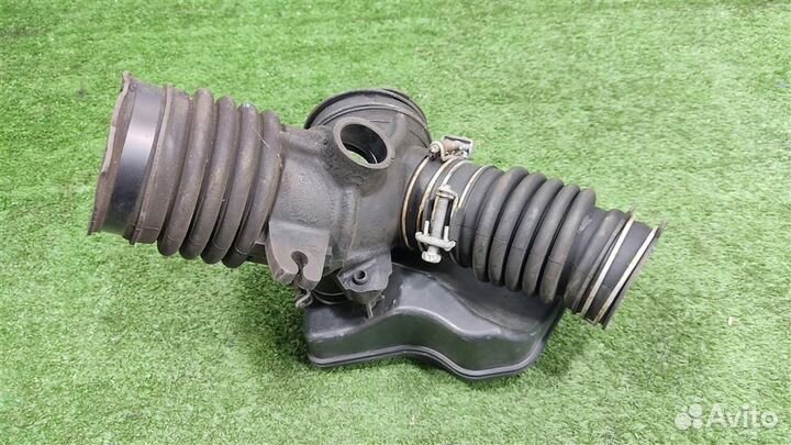 Патрубок воздушного фильтра Lexus RX400H 2007