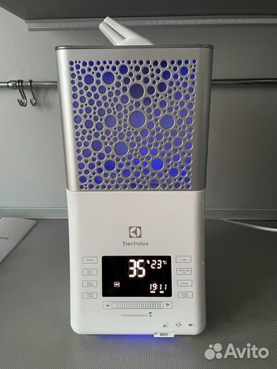 Увлажнитель воздуха Electrolux EHU-3815D