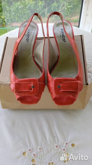 Босоножки натуральная кожа 37 размер