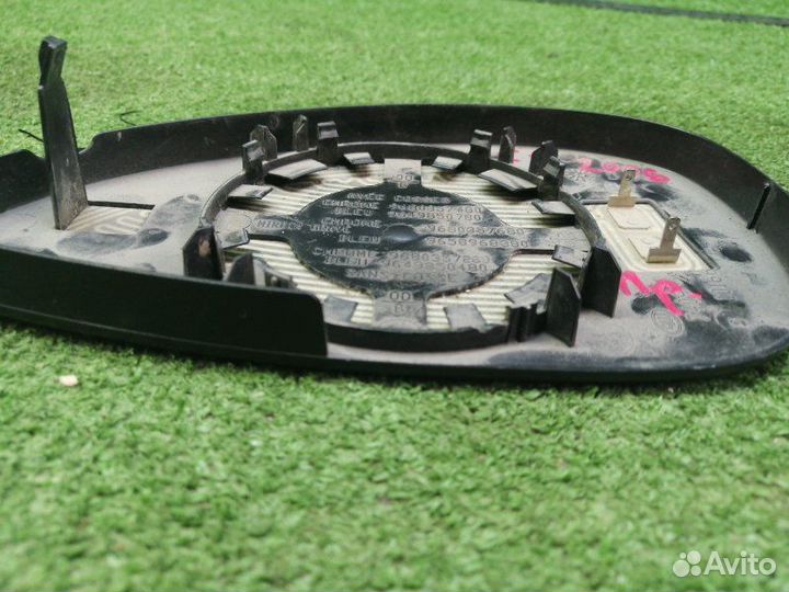 Стекло зеркала правое Citroen C4 2005-2011