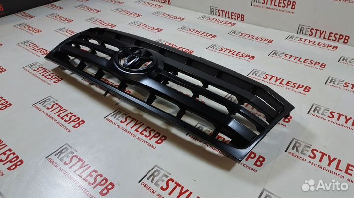 Решетка радиатора Land Cruiser 100 2005-2007 г