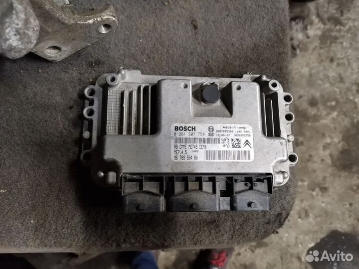 Блок эбу citroen c4 b7 с 11