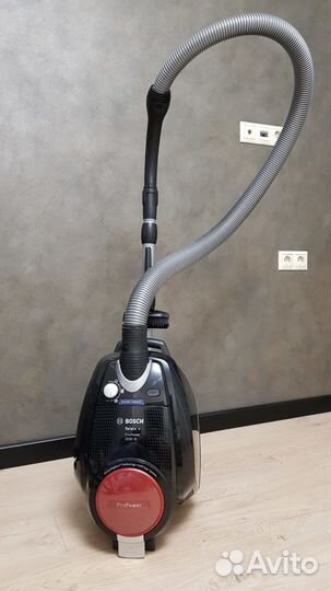 Пылесос Bosch BGS 52530