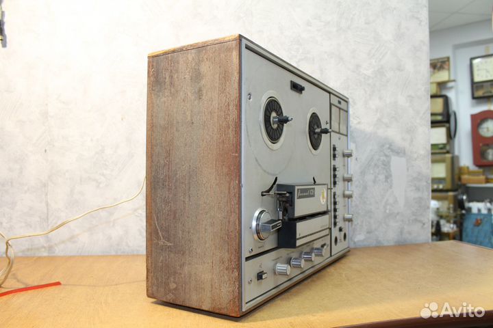 Магнитофон ростов 102 -1