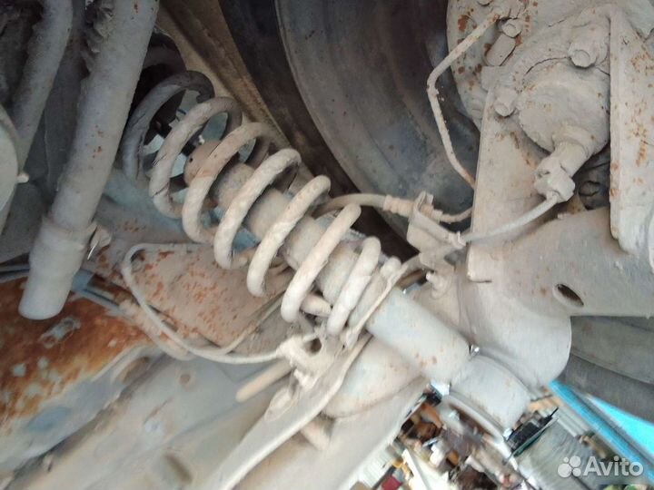 Стойка задняя Toyota Prius 10 1