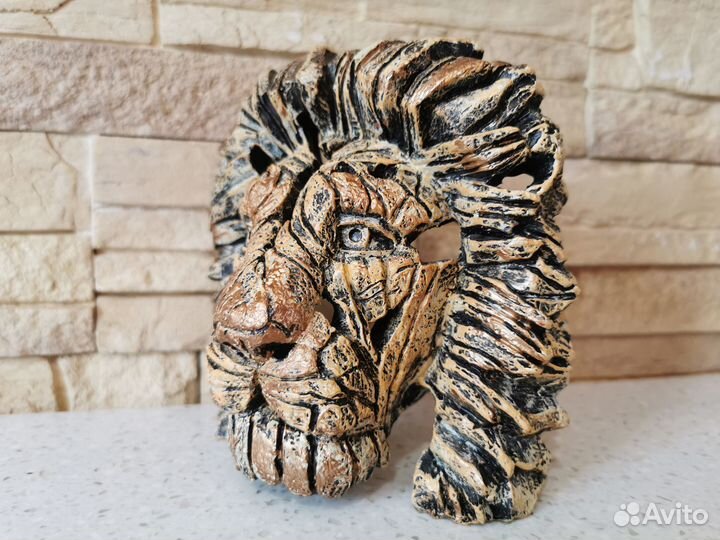 Статуэтка льва