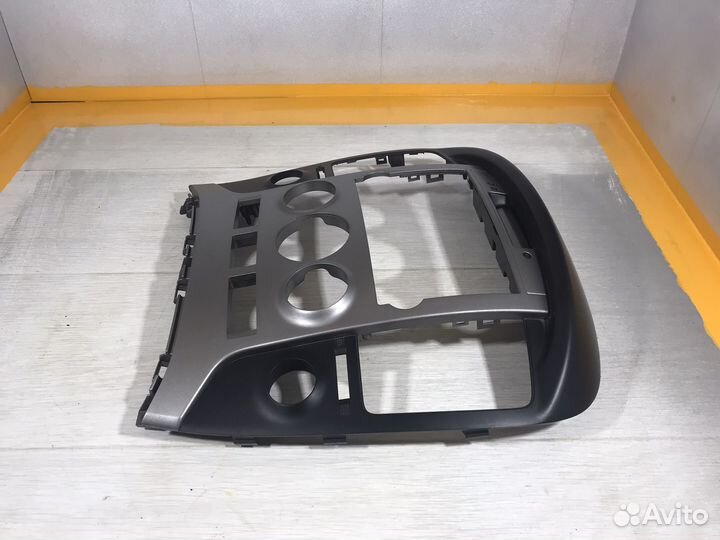 Накладка центральной консоли hyundai grand starex