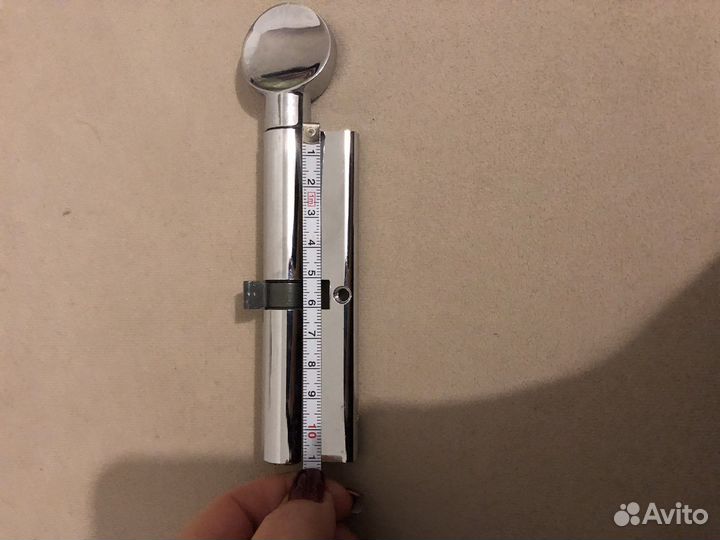 Замок дверной