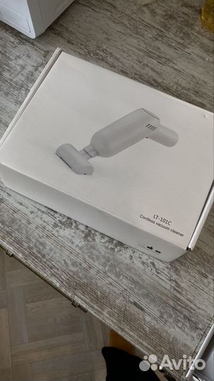 Автомобильный пылесос