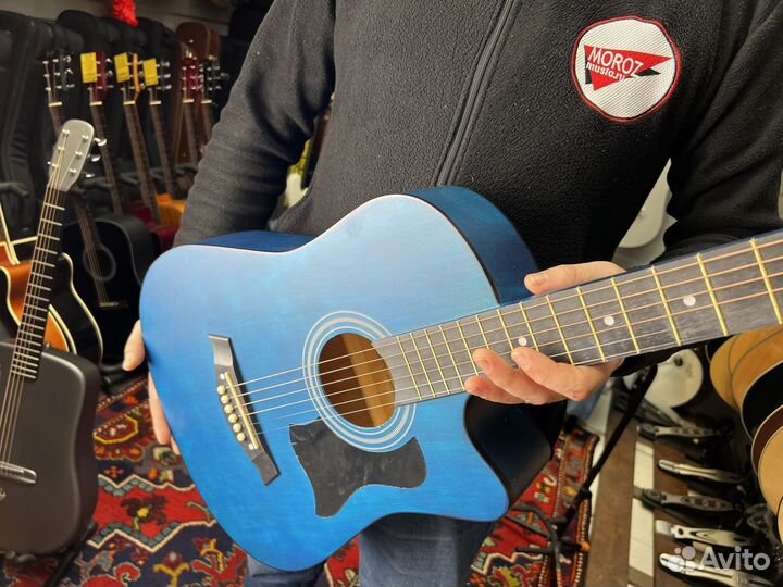 Акустическая гитара
