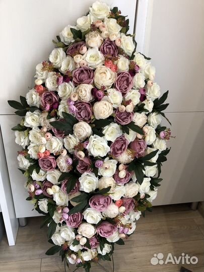 Ритуальные венки и корзины