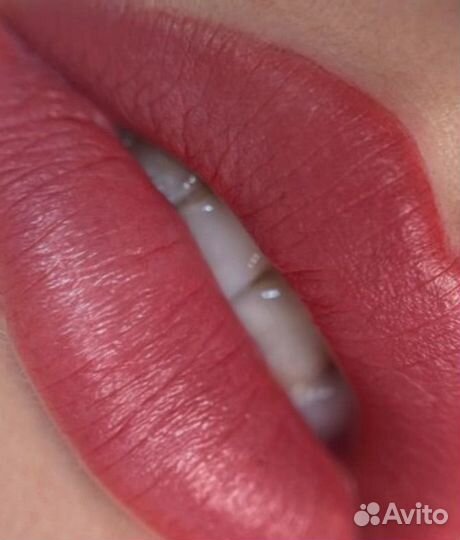 Перманентный макияж бровей