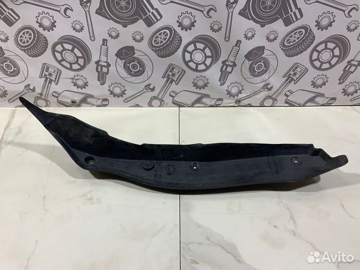 Пыльник крыла передний левый Mercedes W205