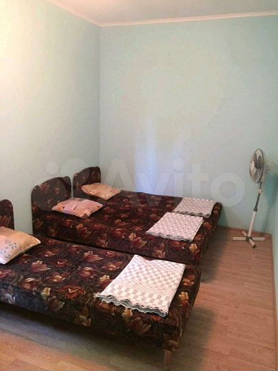 Комната 10 м² в 1-к., 1/2 эт.