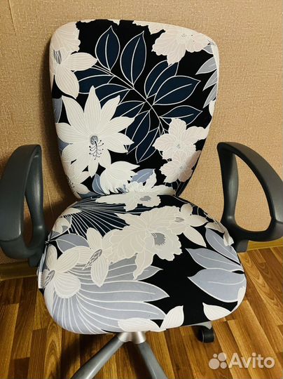 Компьютерное кресло