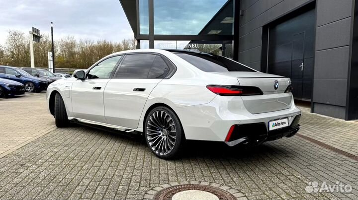 BMW 7 серия 4.4 AT, 2023, 50 км