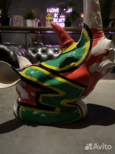 Голова носорога