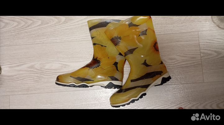 Резиновые сапоги